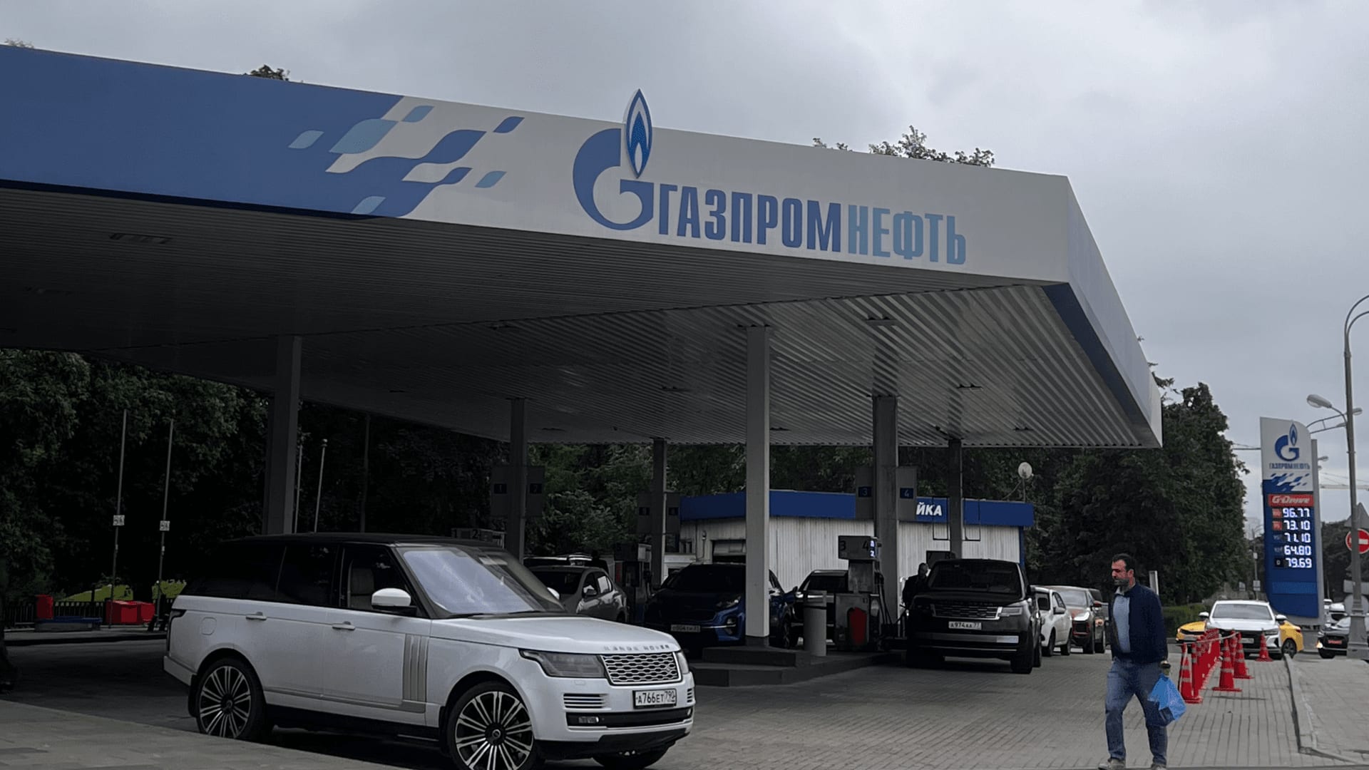АЗС Москвы работают в штатном режиме