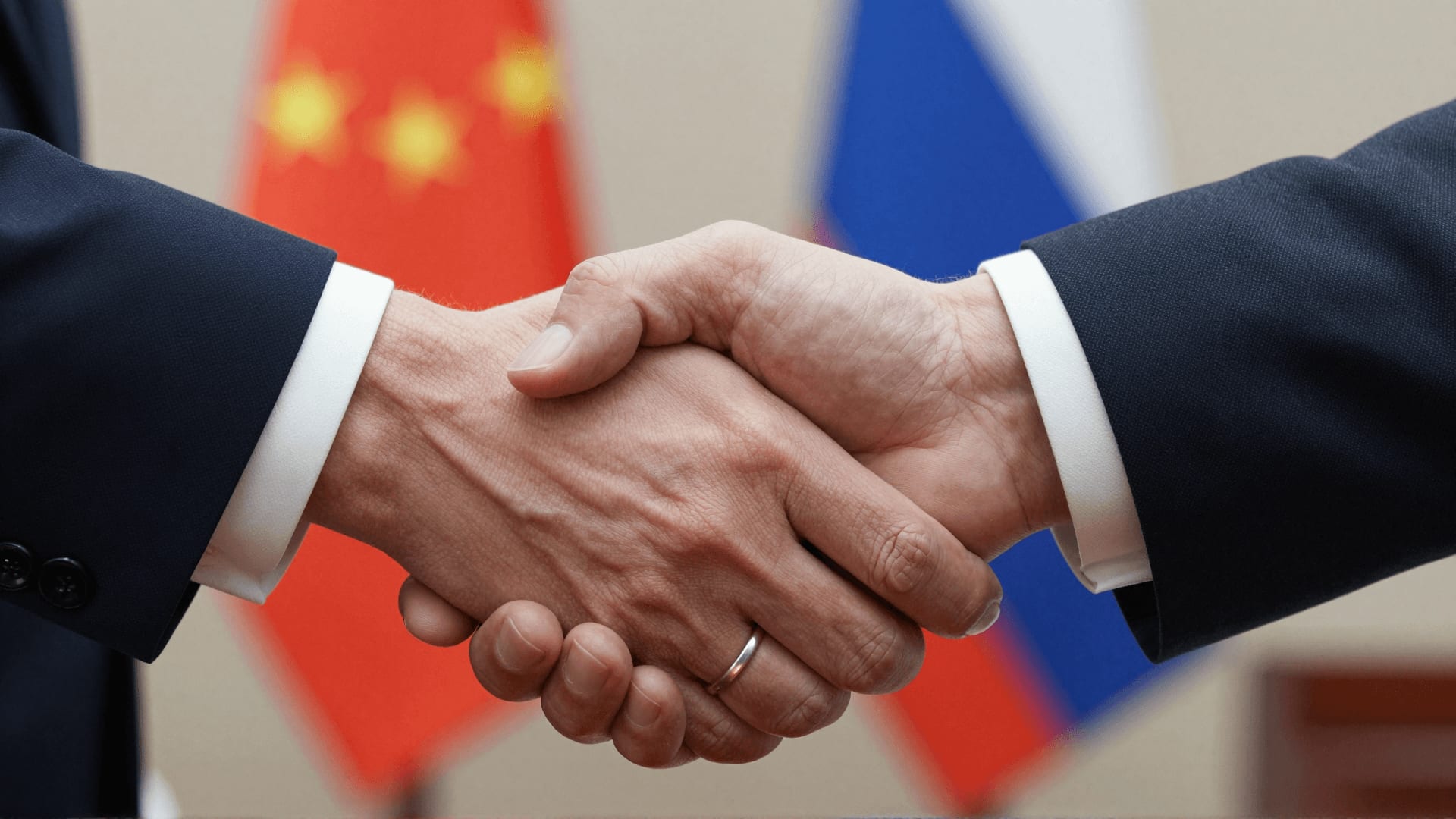 Китай продлил безвизовый режим для россиян до конца 2027 года