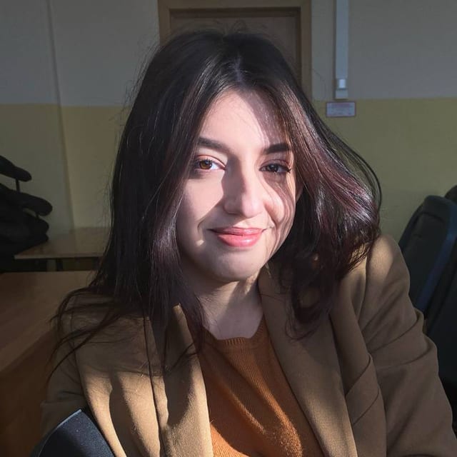 Камила Амири