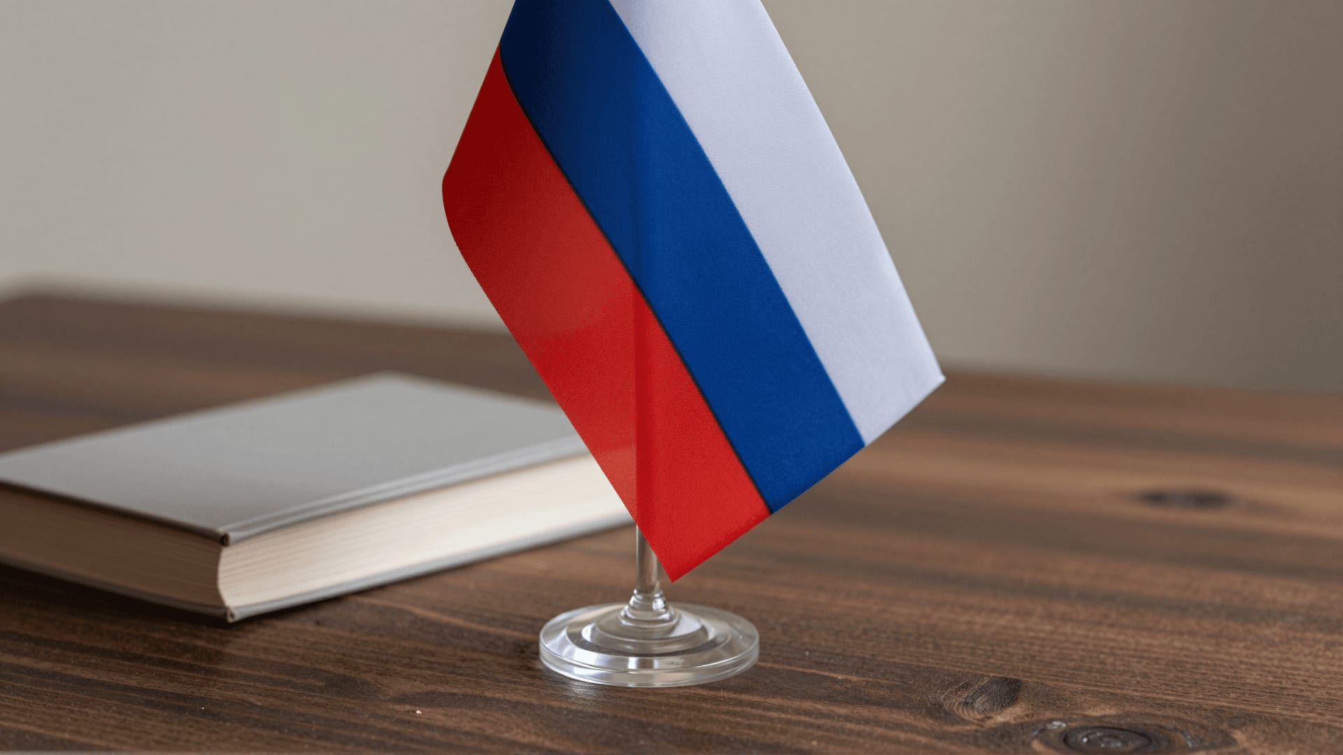 Карин Кнайсль написала инструкцию по переезду в Россию