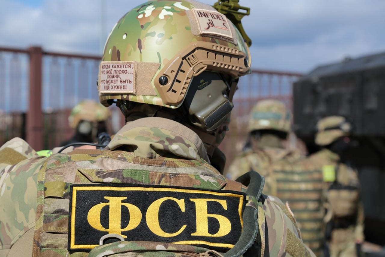 ФСБ пресекла канал фиктивных браков для мигрантов в Петербурге