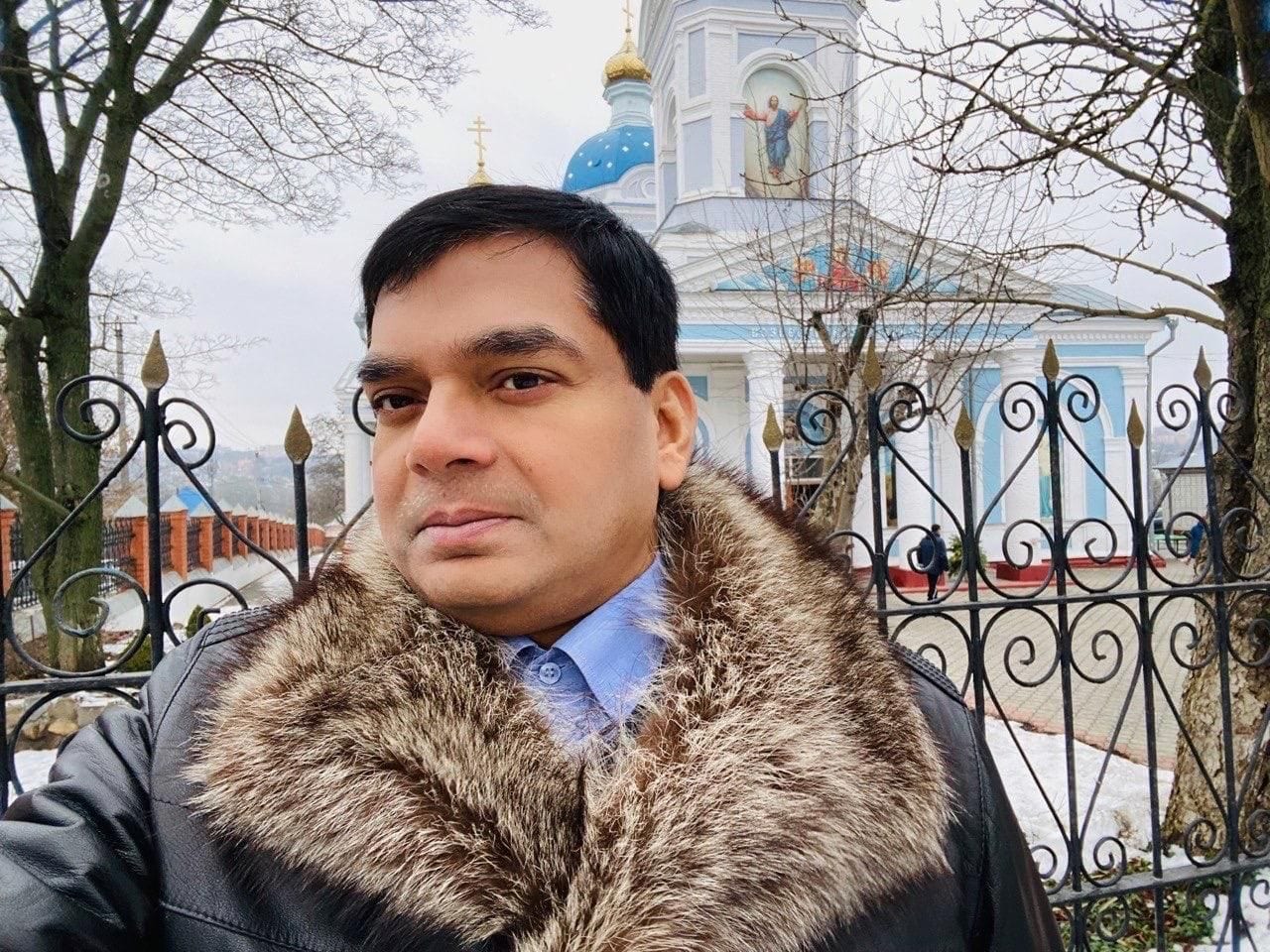 «Иностранец должен слиться с обществом»: о чем рассказывает индиец и российский депутат Абхай Сингх