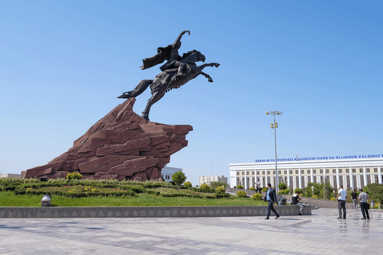 Узбекские звезды российского кино: Равшана Куркова, Фархад Махмудов, Рустам Сагдуллаев